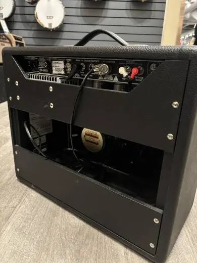 Fender - 217-2000-000 2